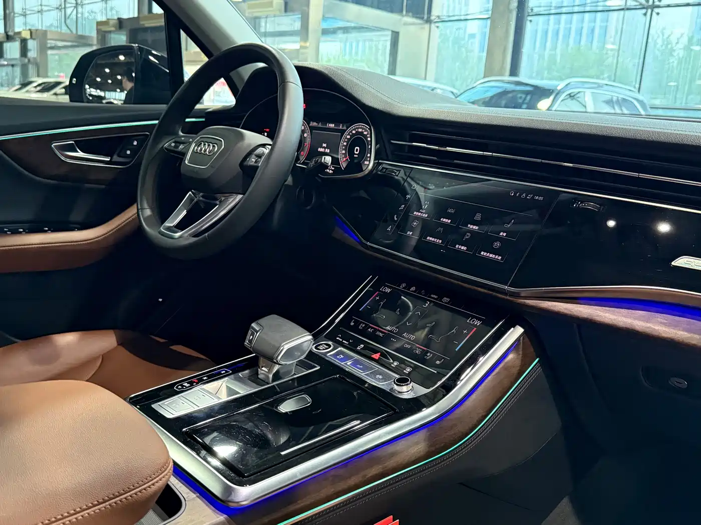 AUDI Q7