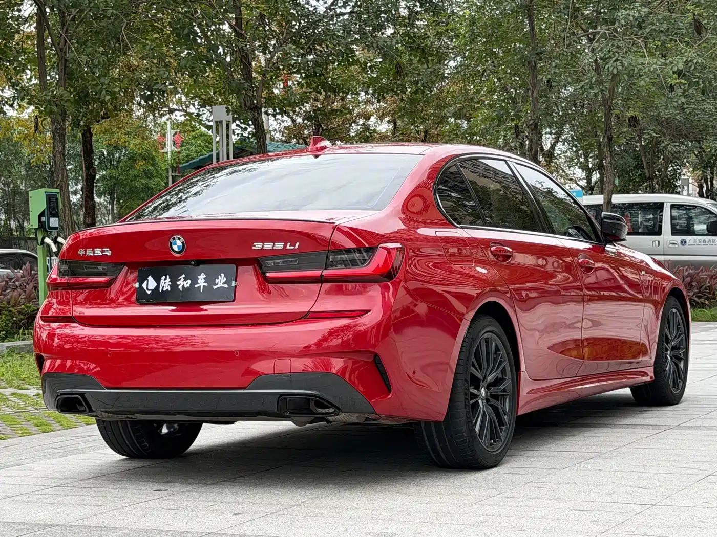BMW 3 Series 2020 325Li M Sport Black Night Package фото 22