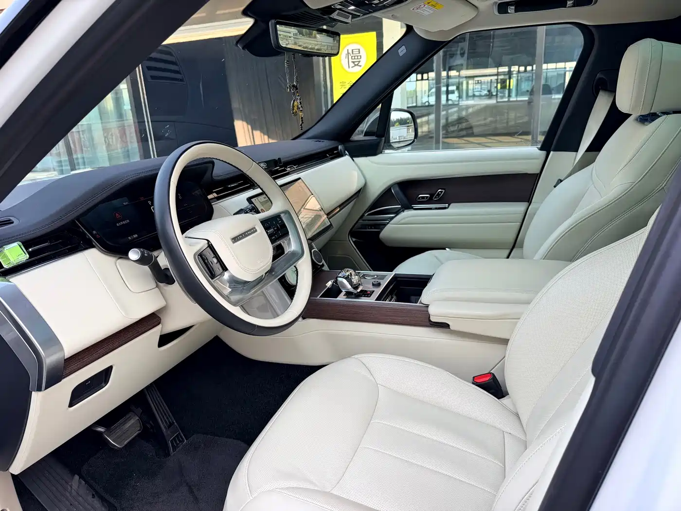 Land Rover Range Rover 2023 2023 3.0 L6 400PS Genesis Extended Version