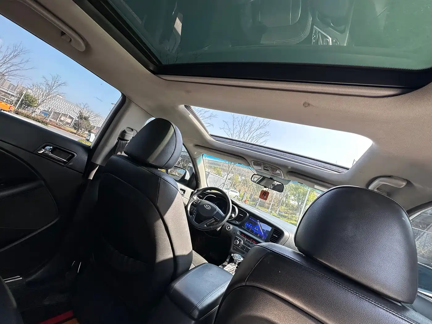 Kia K5 2012 2.0L Automatic DLX Special Edition фото 12