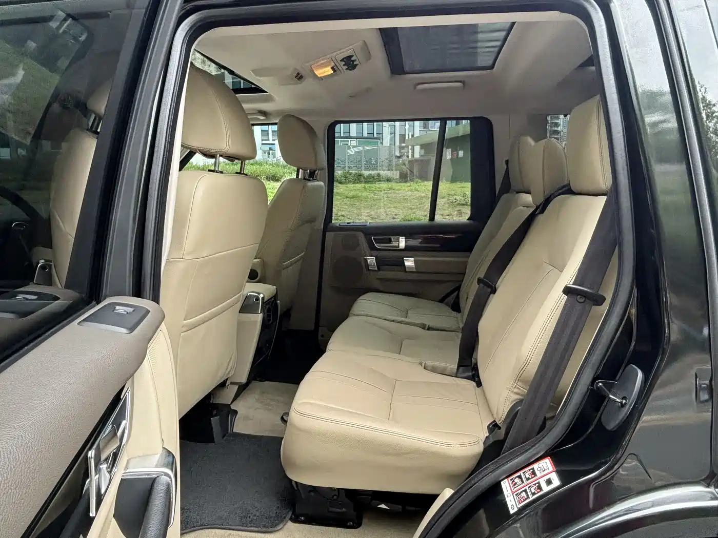 Land Rover Discovery 2013 3.0 SDV6 Black Premium Limited Edition фото 13