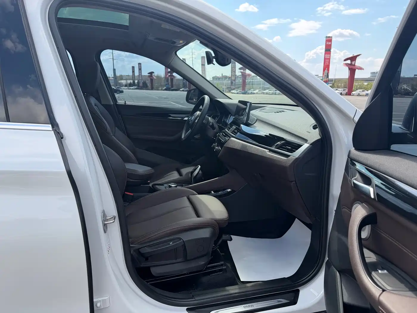 BMW X1 2022 sDrive20Li Premium фото 23