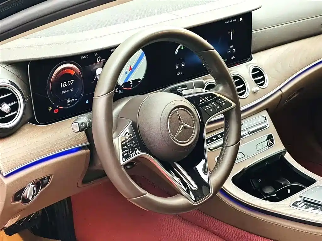 Mercedes-Benz E-Class 2022 E 260 L фото 3