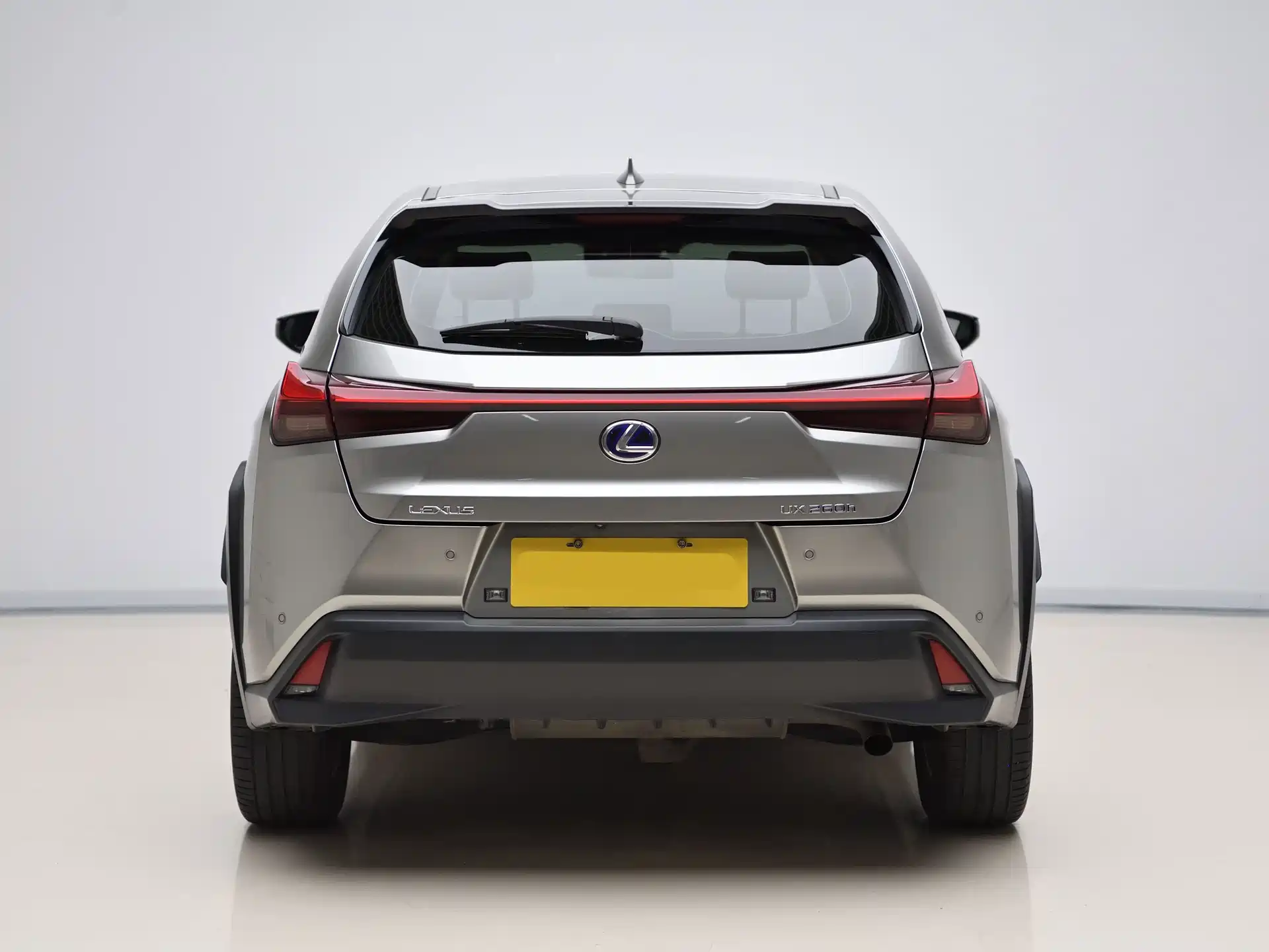 Фото 5 - Lexus UX