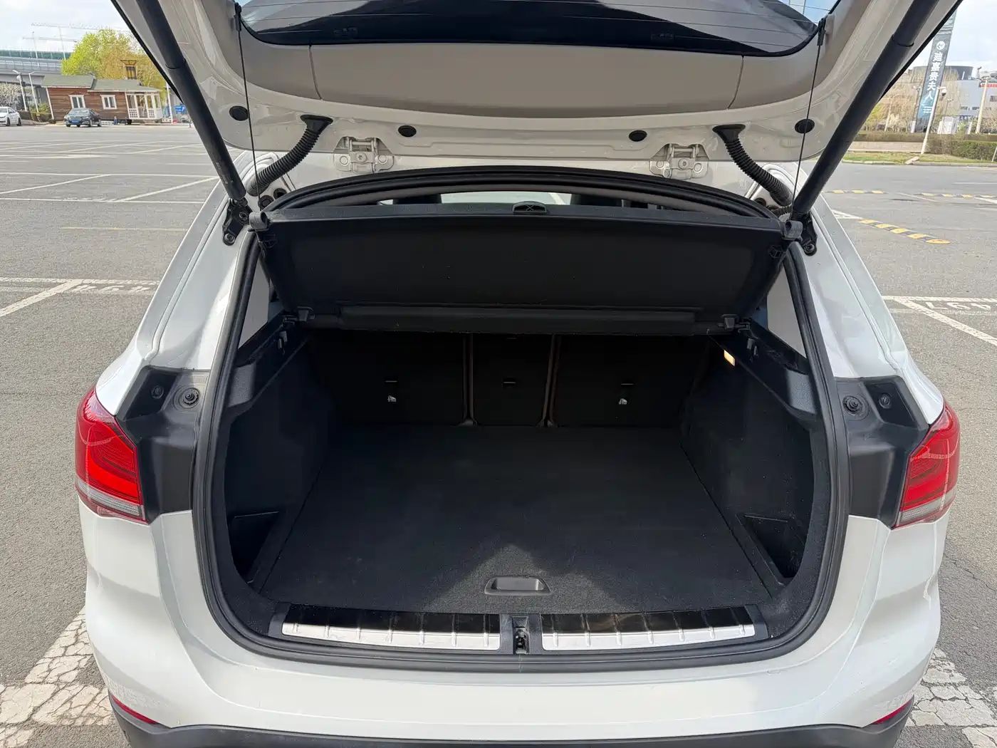 BMW X1 2022 sDrive20Li Premium фото 20