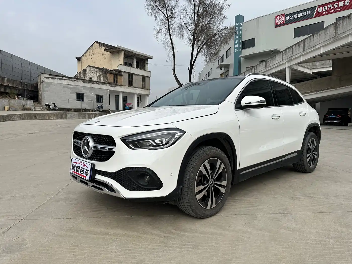 Mercedes-Benz GLA 2023 2023 GLA 220