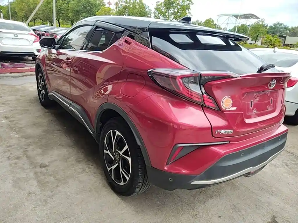 Photo 5 - Toyota C-HR