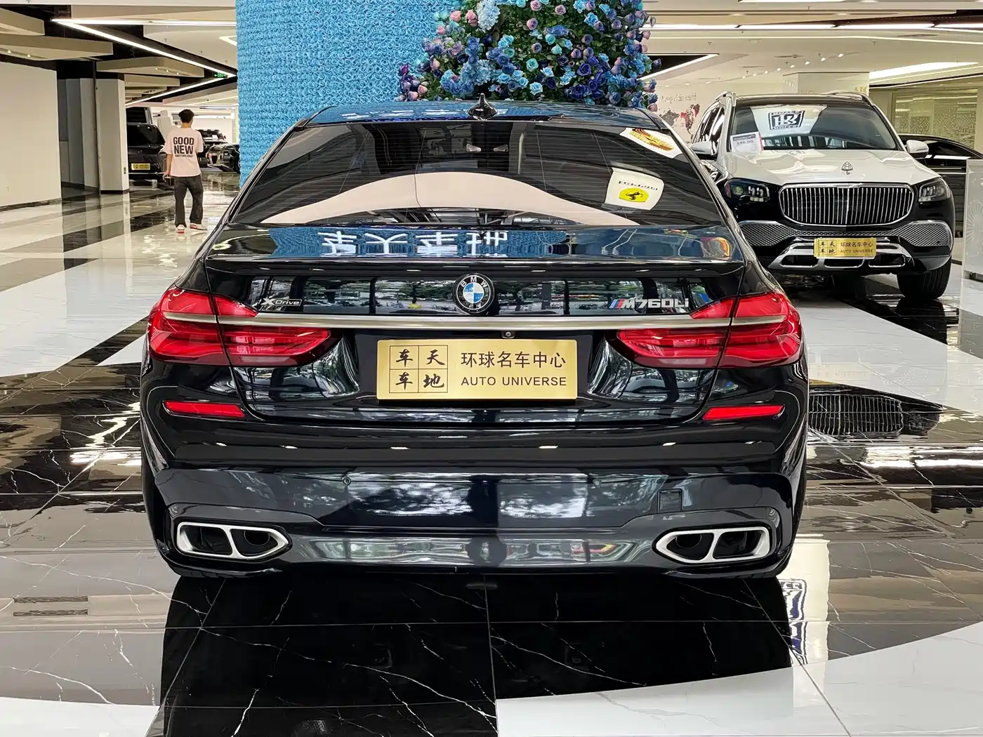 BMW 7 Series 2018 M760Li xDrive фото 5