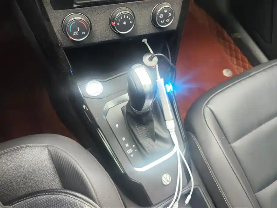 VOLKSWAGEN T ROC EXPLORING SONGS