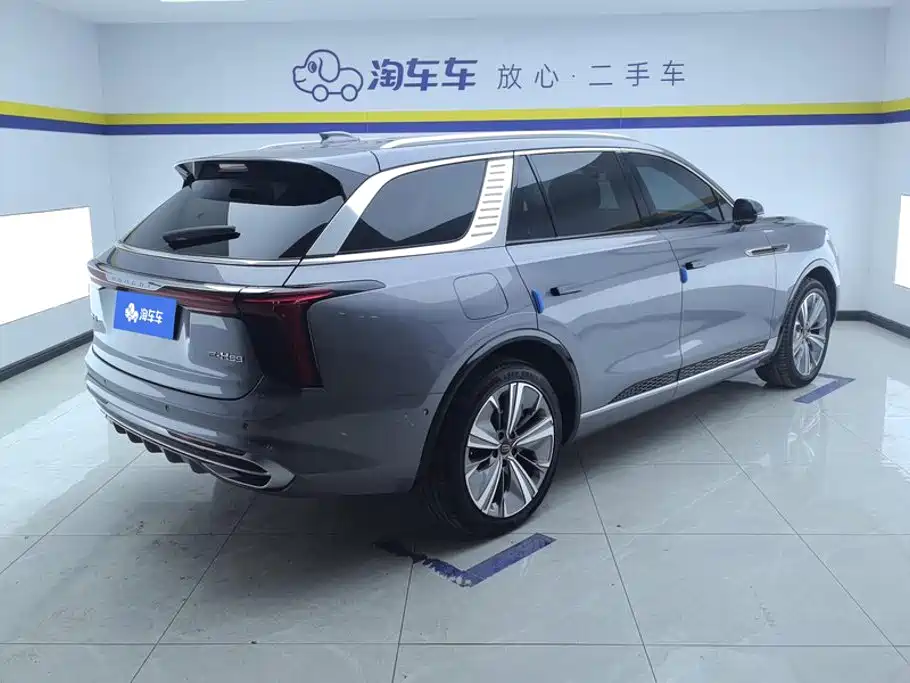 2023 Hongqi E-HS9