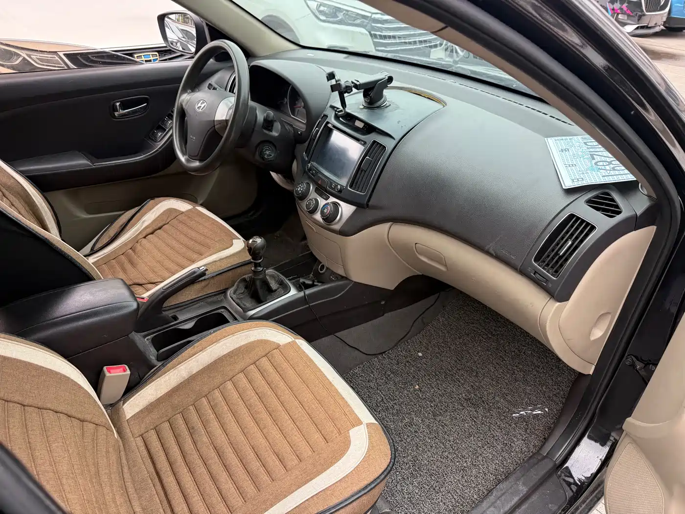 Hyundai Elantra 2011 1.6L Manual Luxury фото 7