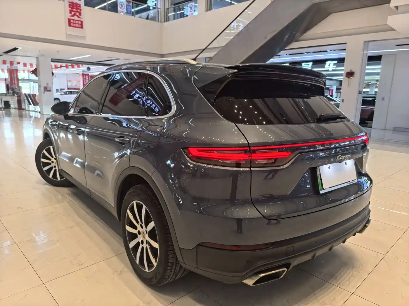 Porsche Cayenne New Energy 2019 Cayenne E-Hybrid 2.0T фото 9