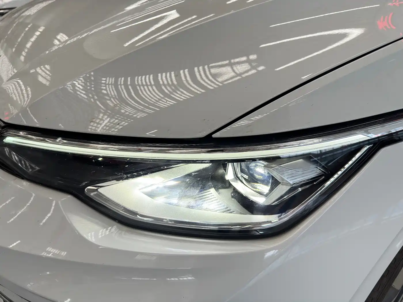 Volkswagen Golf 2025 2025 Facelift 300TSI Pro