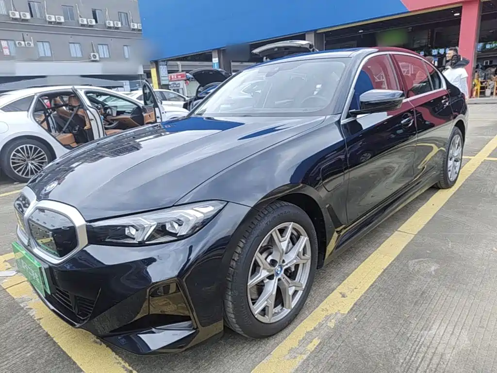 BMW i3 2022 eDrive 35 L