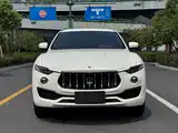 Фото 2 - Maserati Levante