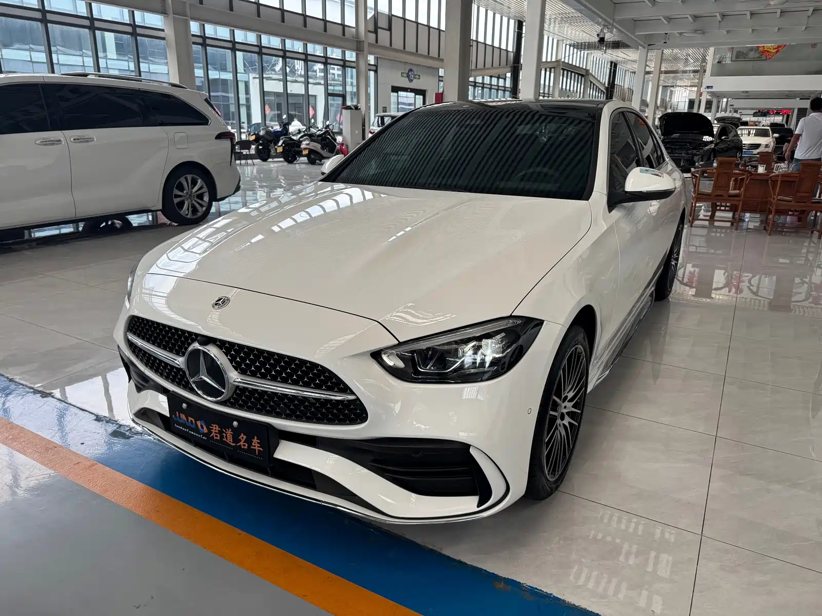 Фото 1 - Mercedes-Benz C-Class