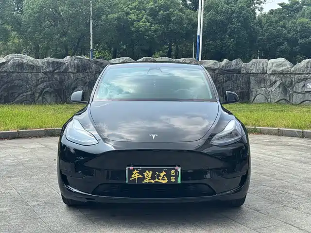 Tesla Model Y 2023 Rear-Wheel Drive Edition — фото 2