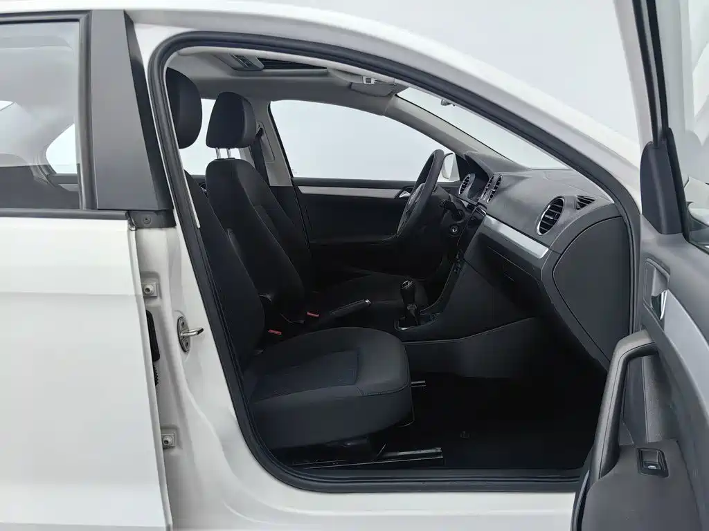 Photo 23 - Volkswagen Jetta