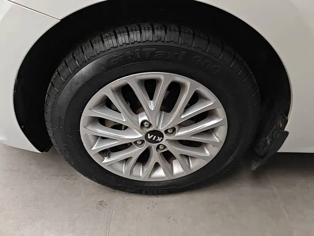 Фото 23 - Kia K2