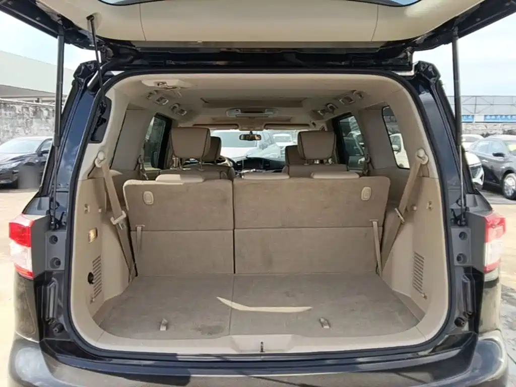Фото 19 - Nissan Quest