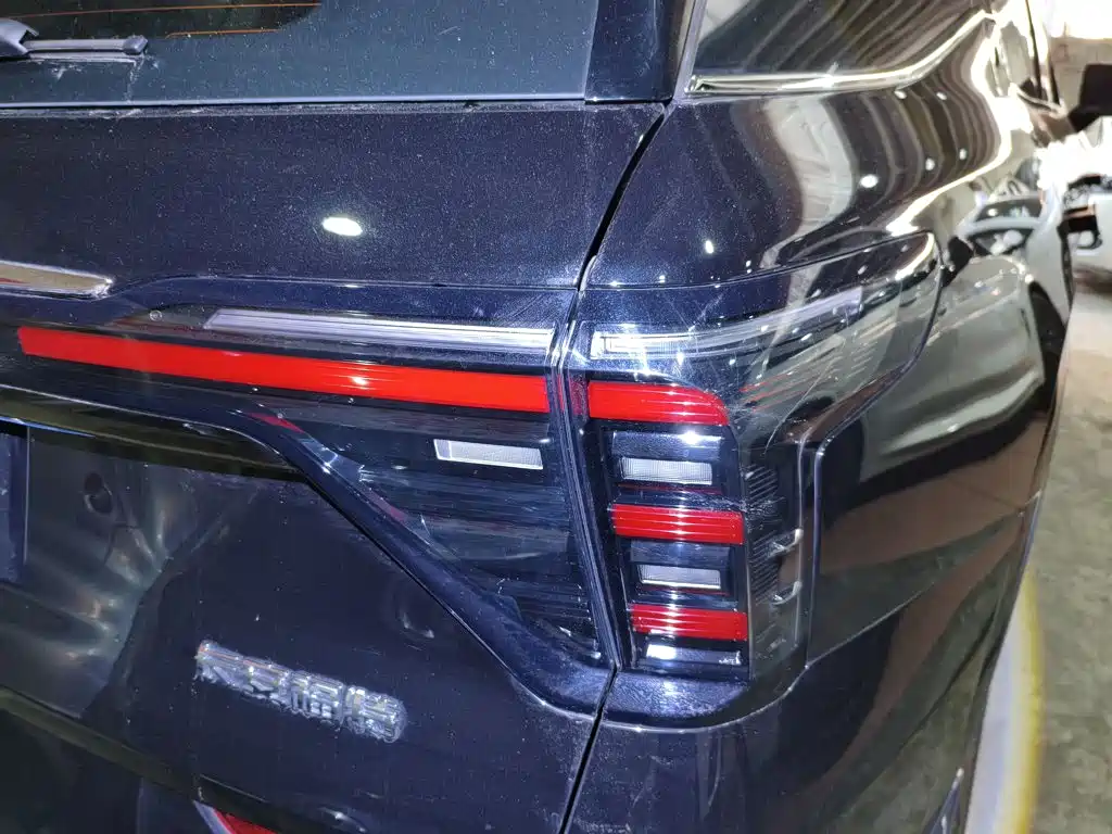 Фото 8 - Ford Edge