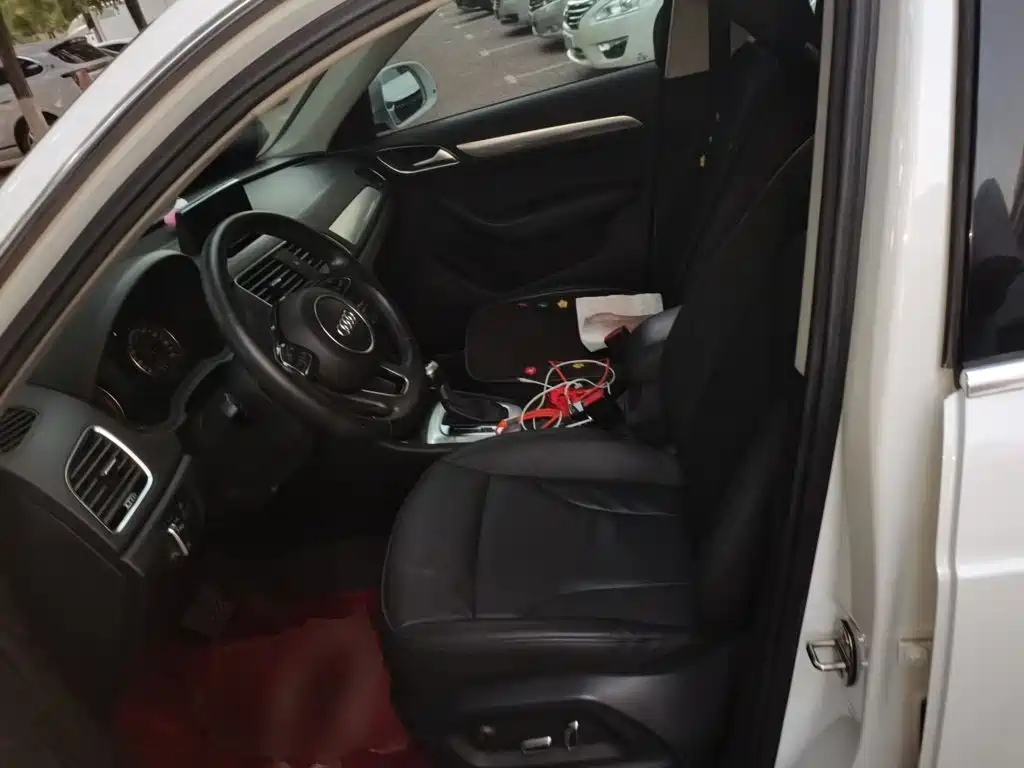 Photo 11 - Audi Q3