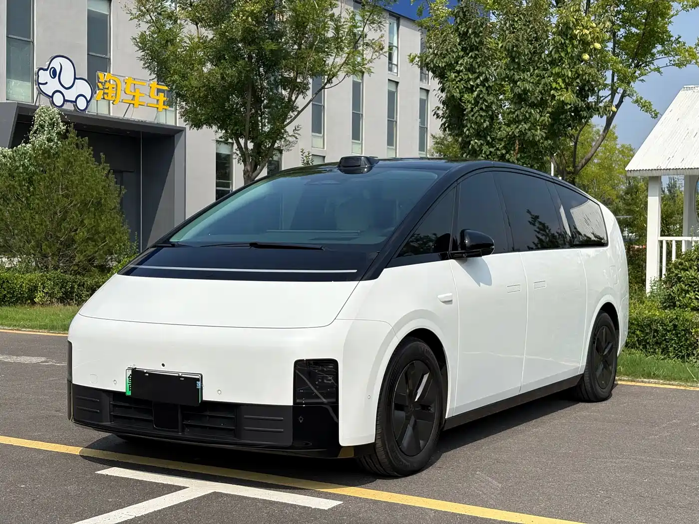 Li Auto MEGA 2025 2024 Ultra