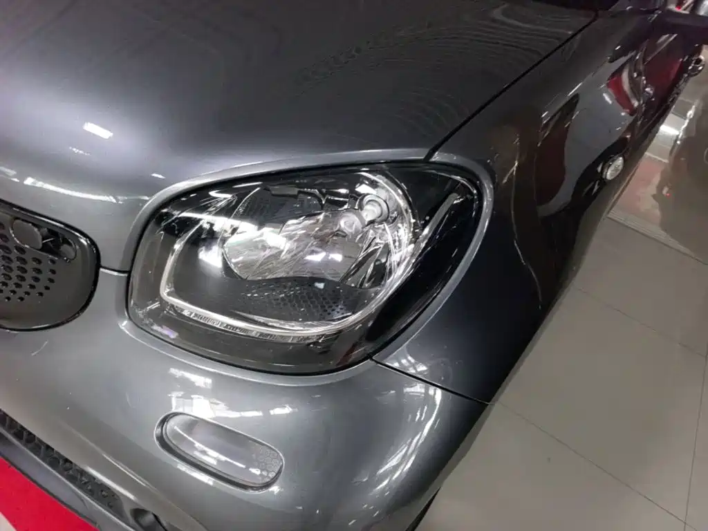 smart forfour 2018 2018 1.0L 52kW Passion Edition