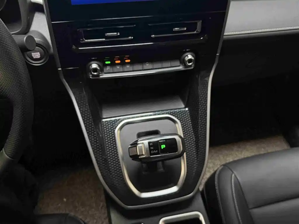 Haval M6 2023 PLUS 1.5T DCT Luxury Smart Connect фото 14