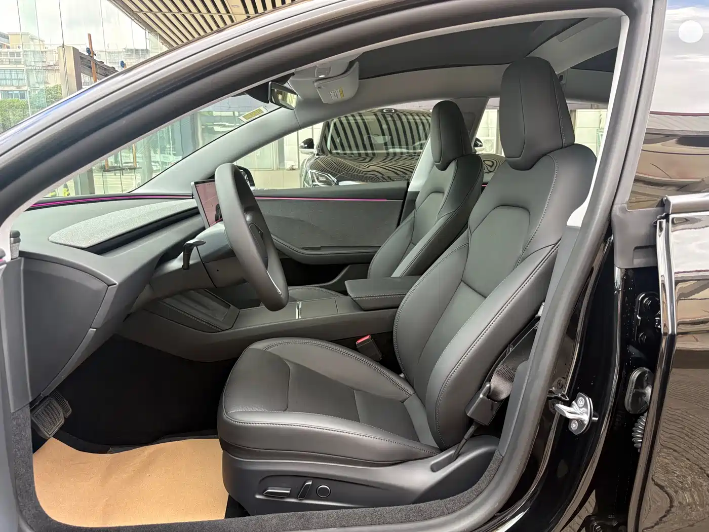 Tesla Model 3 2026 2025 Model Year Facelift Rear-Wheel Drive