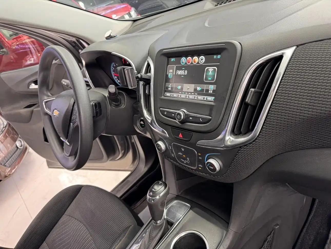 Chevrolet Equinox 2017 535T Automatic Galloping Edition фото 9