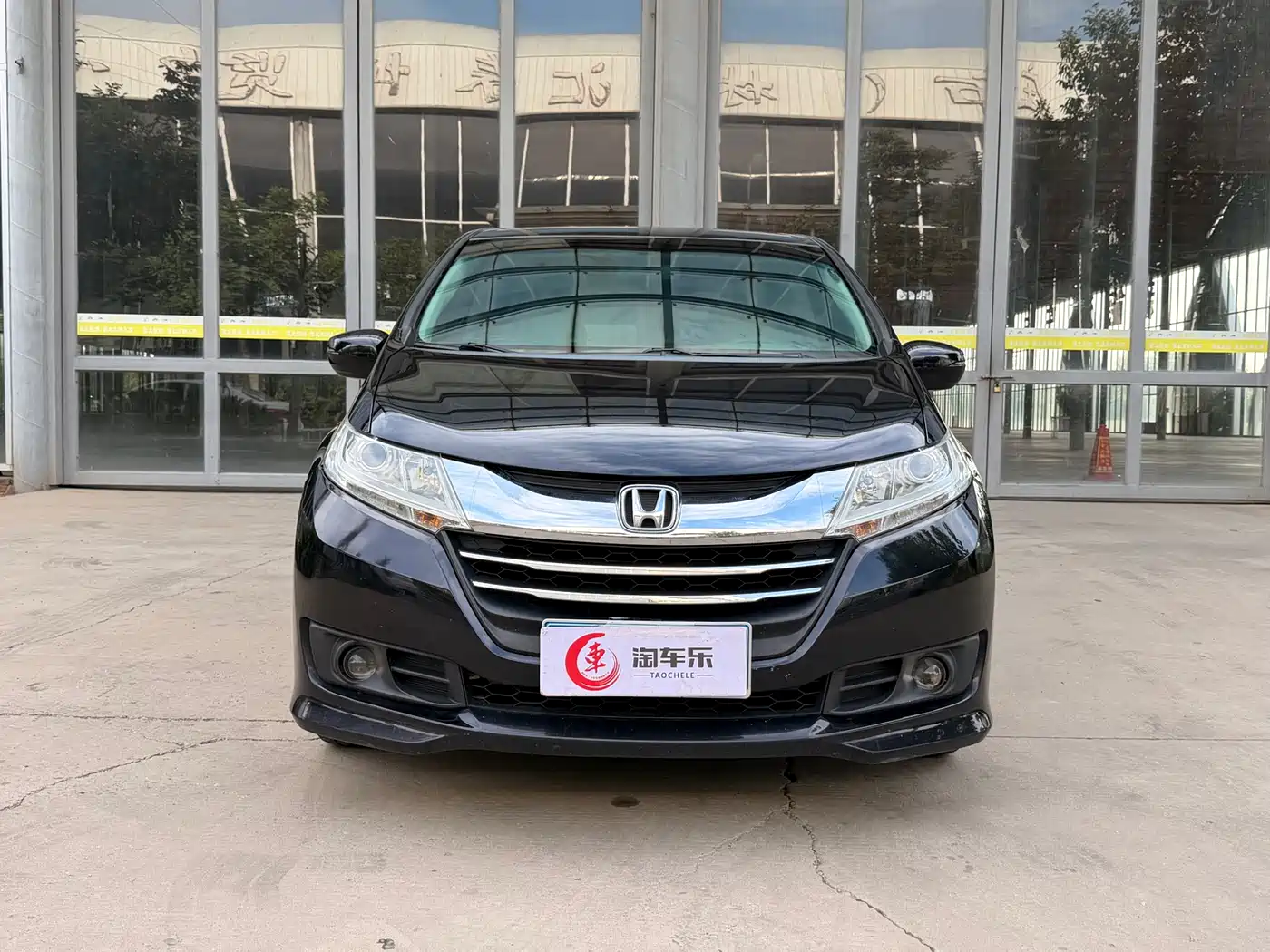 Фото 1 - Honda Odyssey