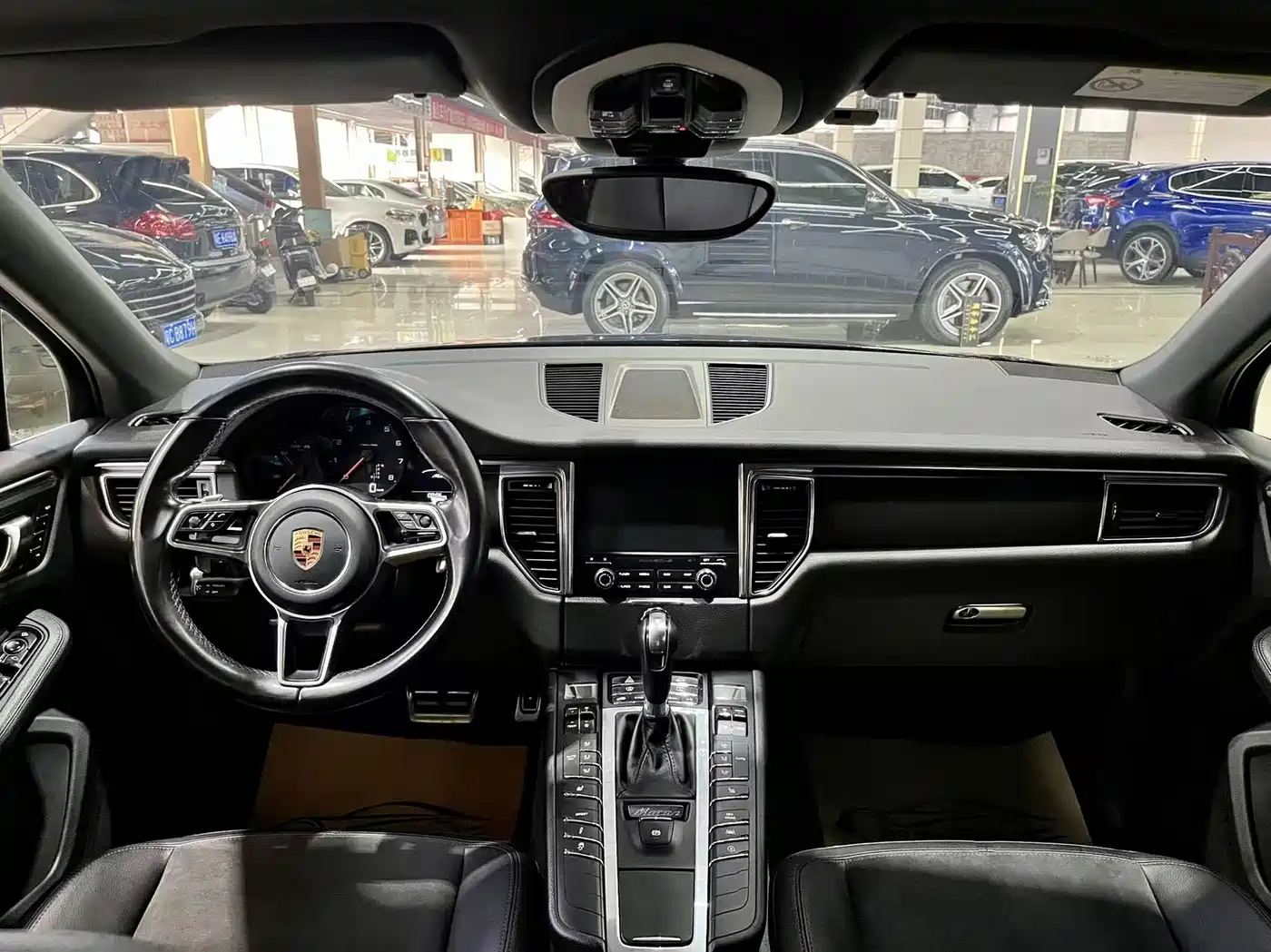 Porsche Macan 2018 Macan 2.0T фото 8