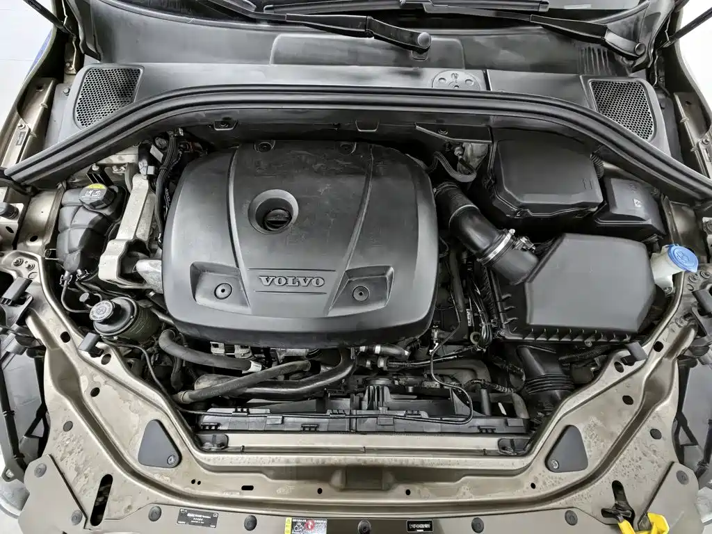 Фото 6 - Volvo XC60