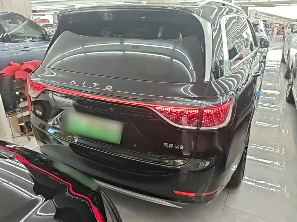AITO Wenjie AITO M9 2026 2025 Extended Range Ultra 52kWh 6-Seater