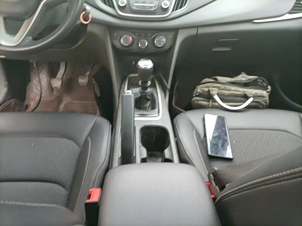Photo 14 - Chevrolet Cavalier