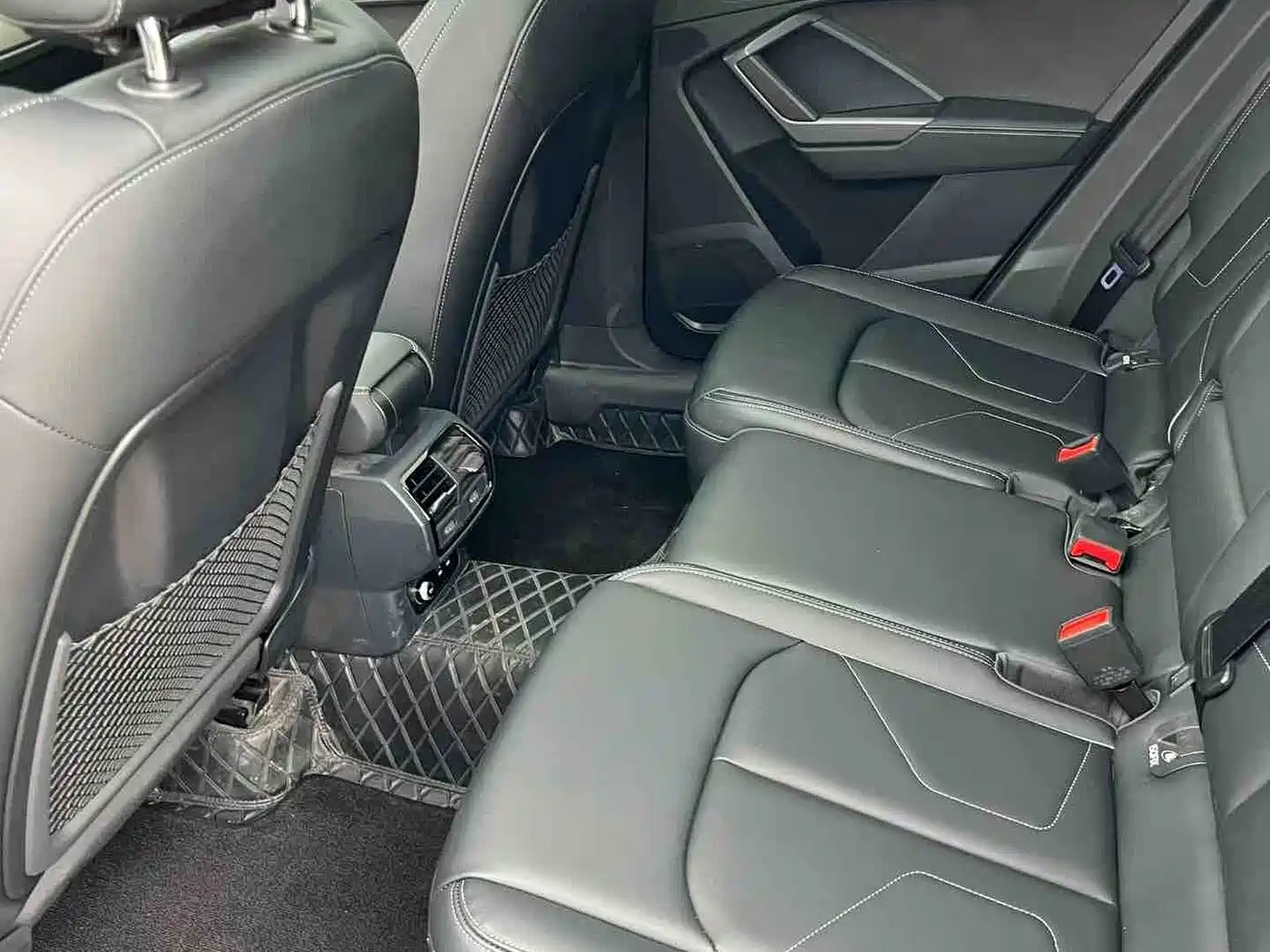 Audi Q3 2024 35 TFSI Fashion Sport фото 7