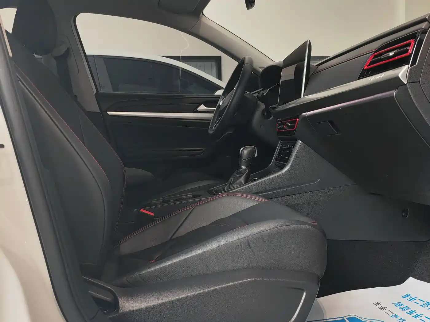 Volkswagen Lavida 2024 Model 300TSI DSG Starlight Leading Edition фото 9