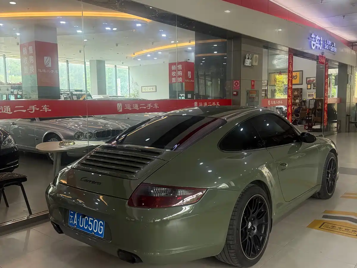 Фото 3 - Porsche 911