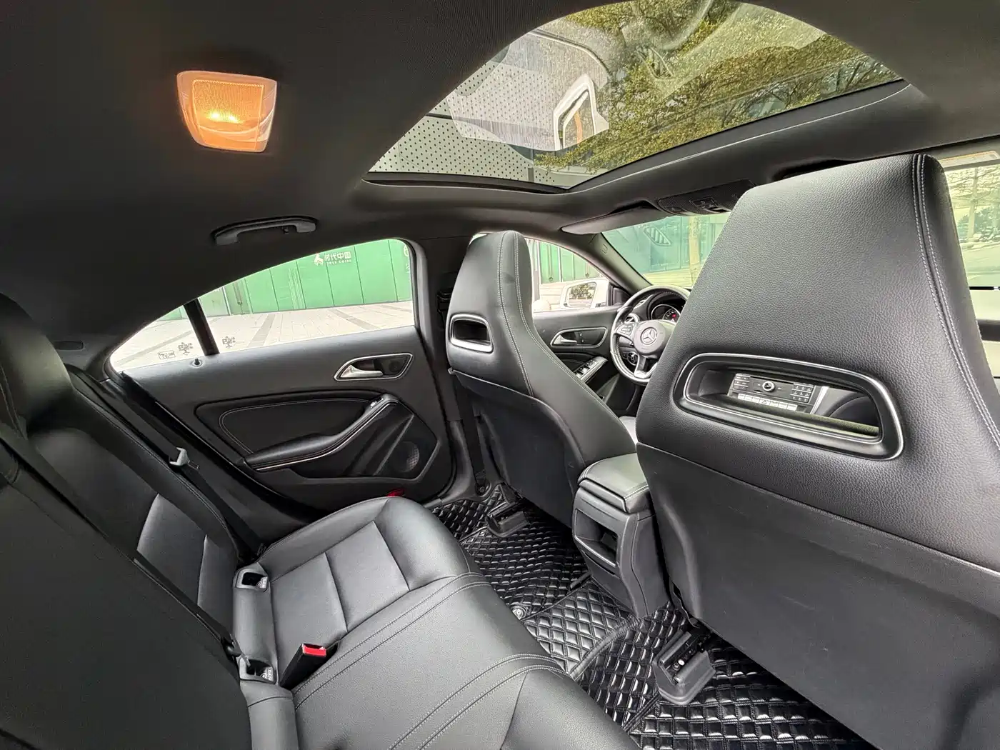 Mercedes-Benz CLA (Import) 2017 CLA 200 Dynamic фото 12