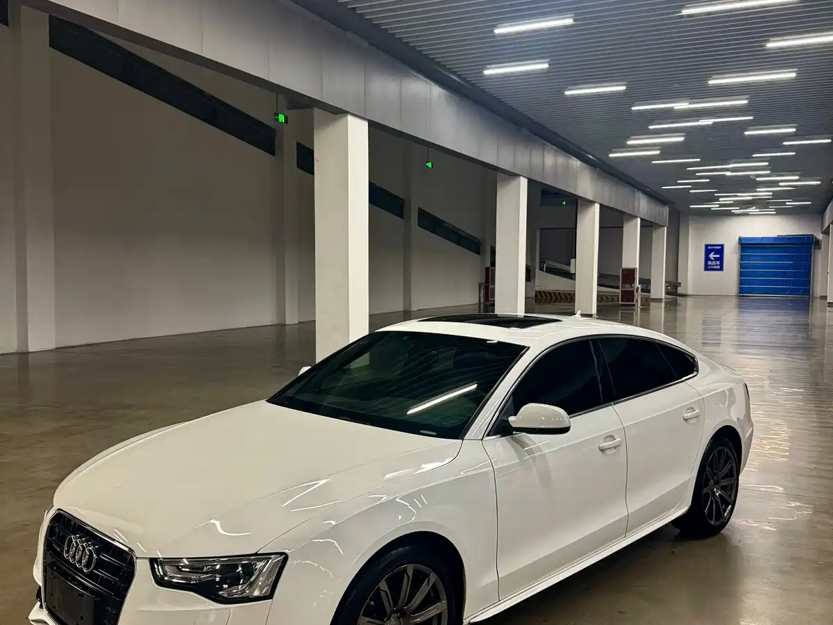 Photo 9 - Audi A5 (Import)