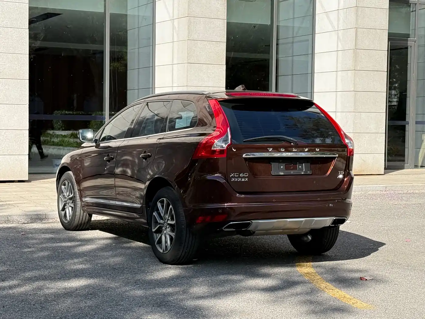 Фото 18 - Volvo XC60