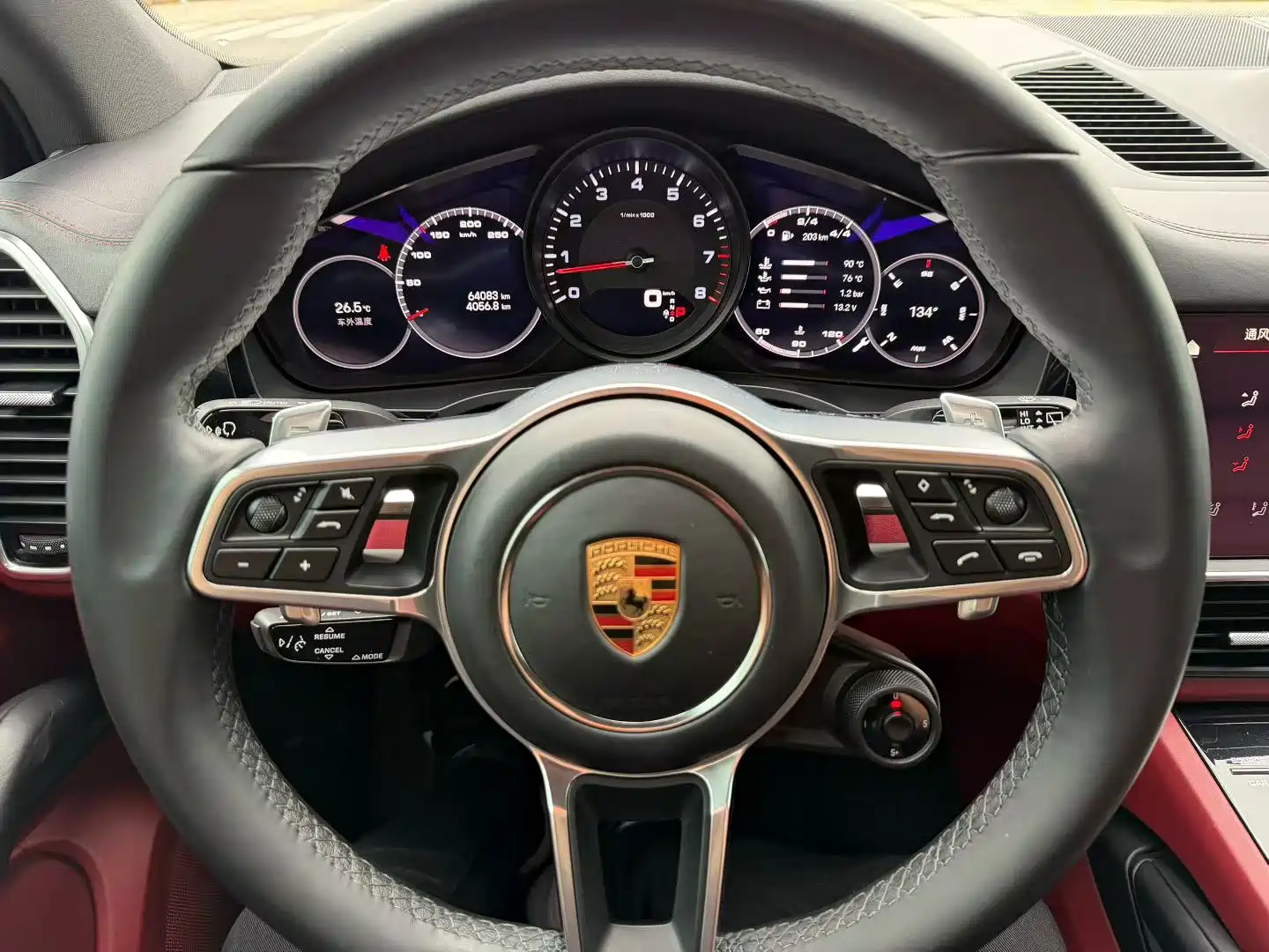 Photo 7 - Porsche Cayenne
