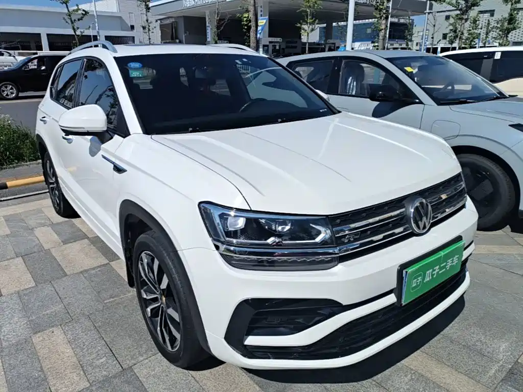 صورة 4 - Volkswagen Tharu