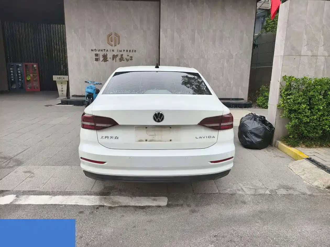 Photo 8 - Volkswagen Lavida