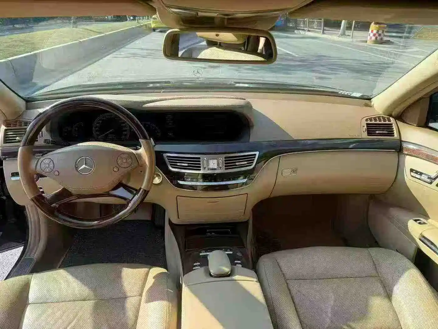 Mercedes-Benz S-Class 2010 S 300 L Business фото 9