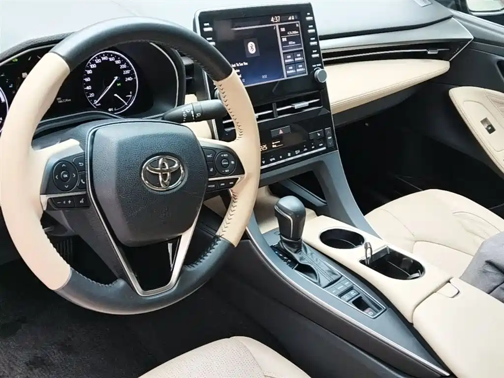 Toyota Avalon 2019 Hybrid 2.5L XLE Premium Edition China VI фото 10