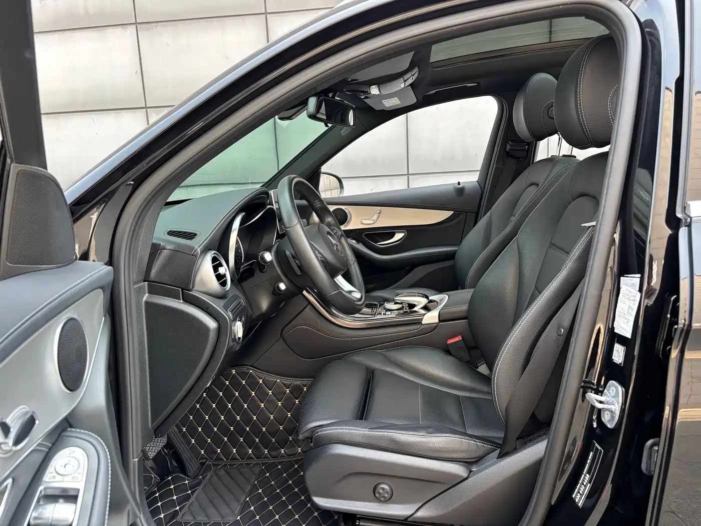 Mercedes-Benz GLC 2017 GLC 200 4MATIC фото 8