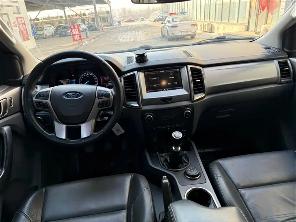 Ford Everest 2016 2.2T Diesel Manual 4WD Luxury Edition фото 7