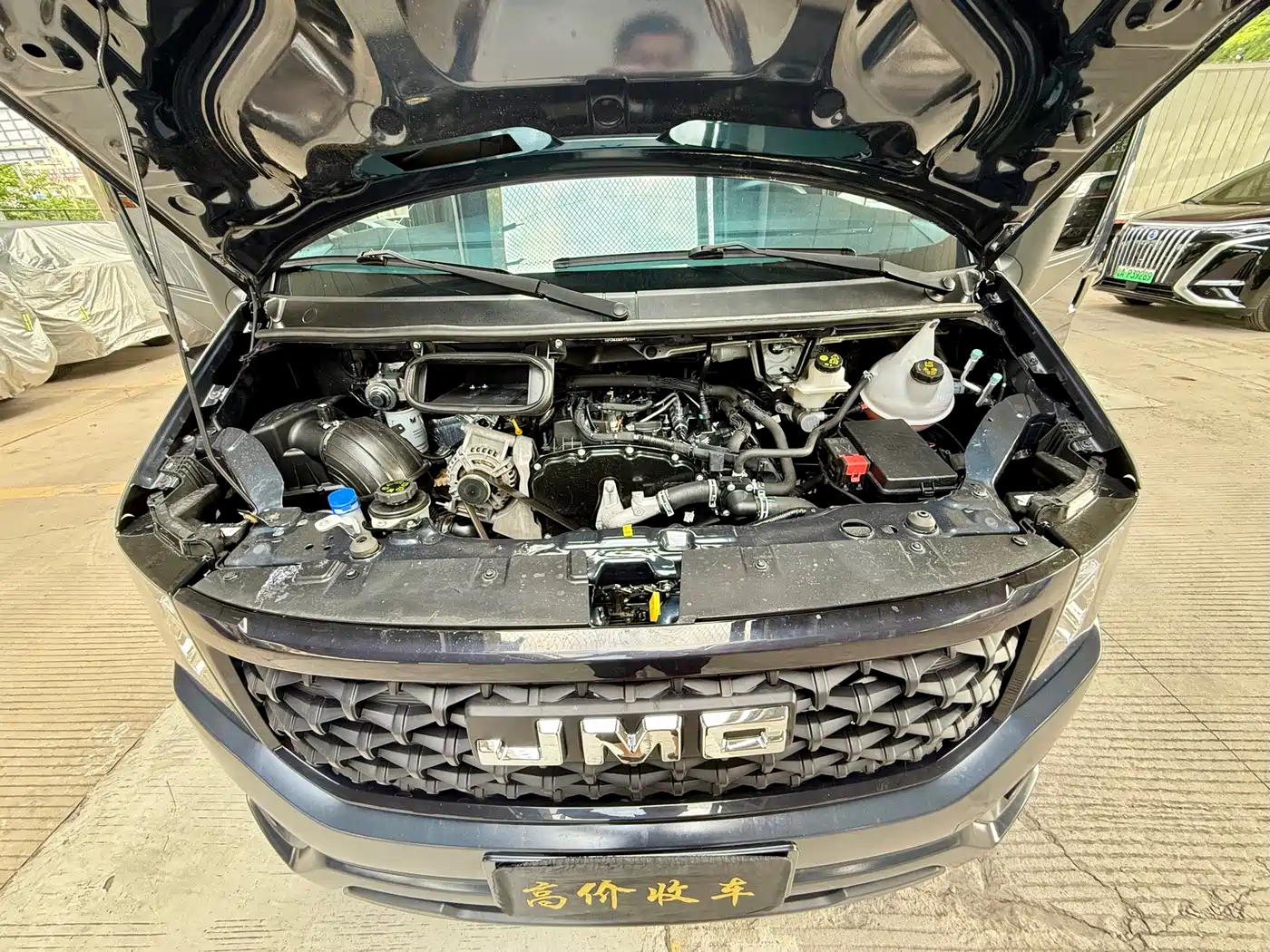 Jiangling JMC Fushun 2024 2023 2.0T Automatic Short Wheelbase Medium-High Roof Commercial MPV 6 Seats